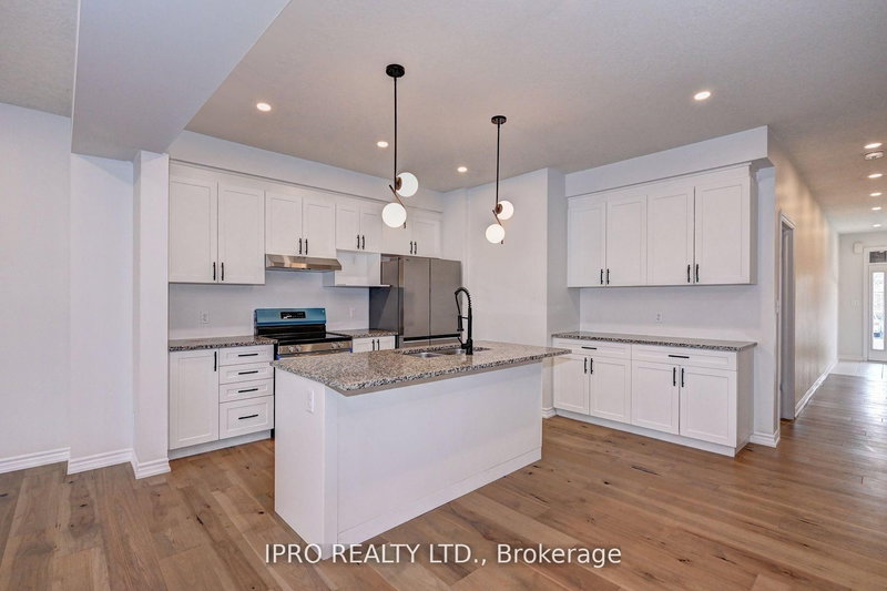 54 Pondcliffe Dr, Kitchener, N2P 2R3 | Image 3