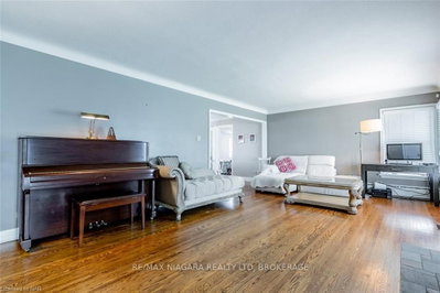 24 MUNRO Street — photo 4