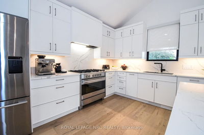 82 IVY Cres, Thorold - Confederation Heights image-0-3
