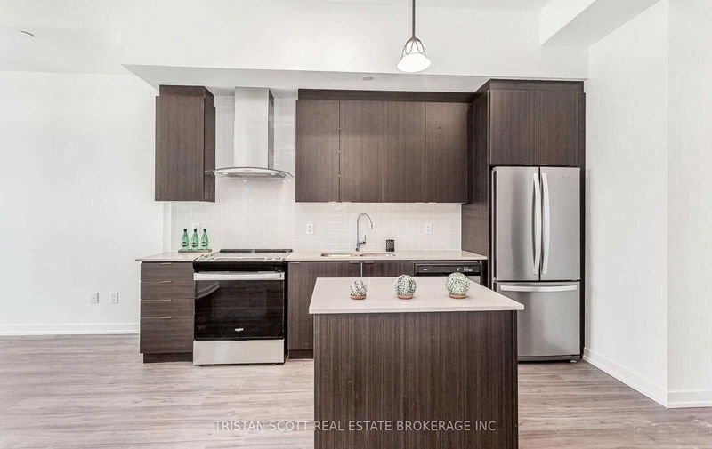home for lease on 55 Duke Street W