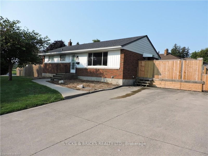 home for sale on 3137 KINGSWOOD Crescent
