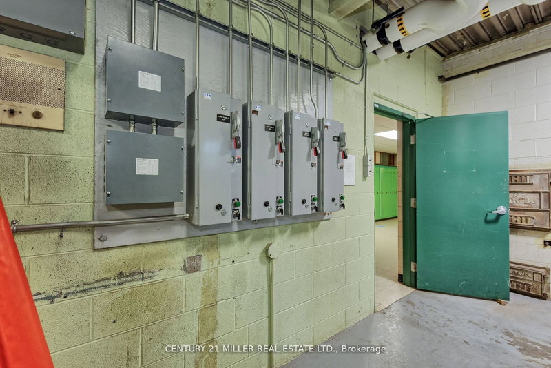 #1 - 45 Randall Ave, Hamilton, L8G 2K8 | Image 3