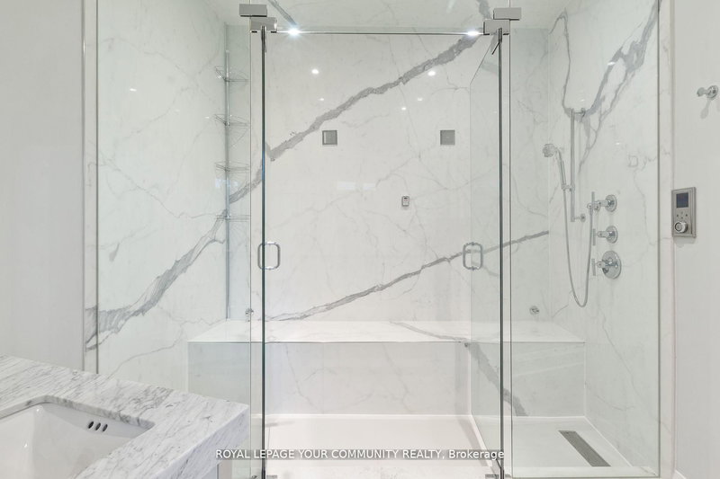 125 Craigmore Cres, Blue Mountains, L9Y 0N6 | Image 3