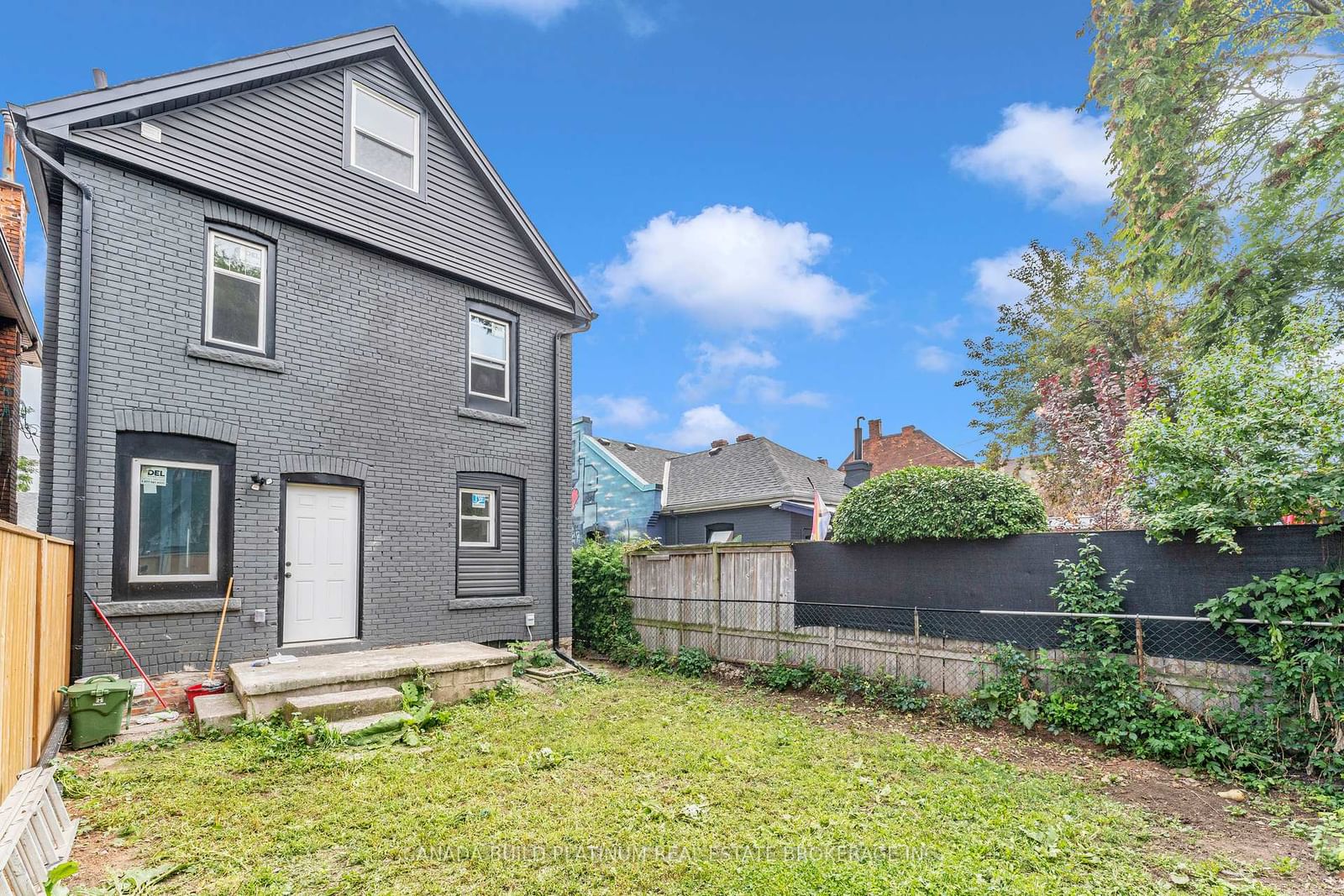 Listing Image 6