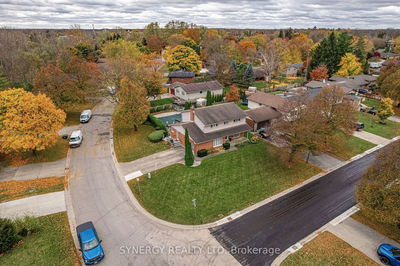 208 Lamore Cres, Strathroy-Caradoc - NE image-0-2