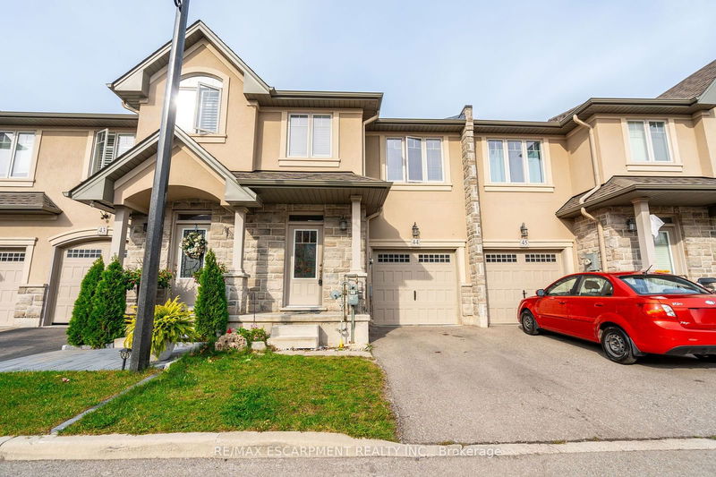home for lease on 44-98 Shoreview Place
