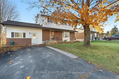 12 Philip St, Prince Edward County - Picton image-0-1