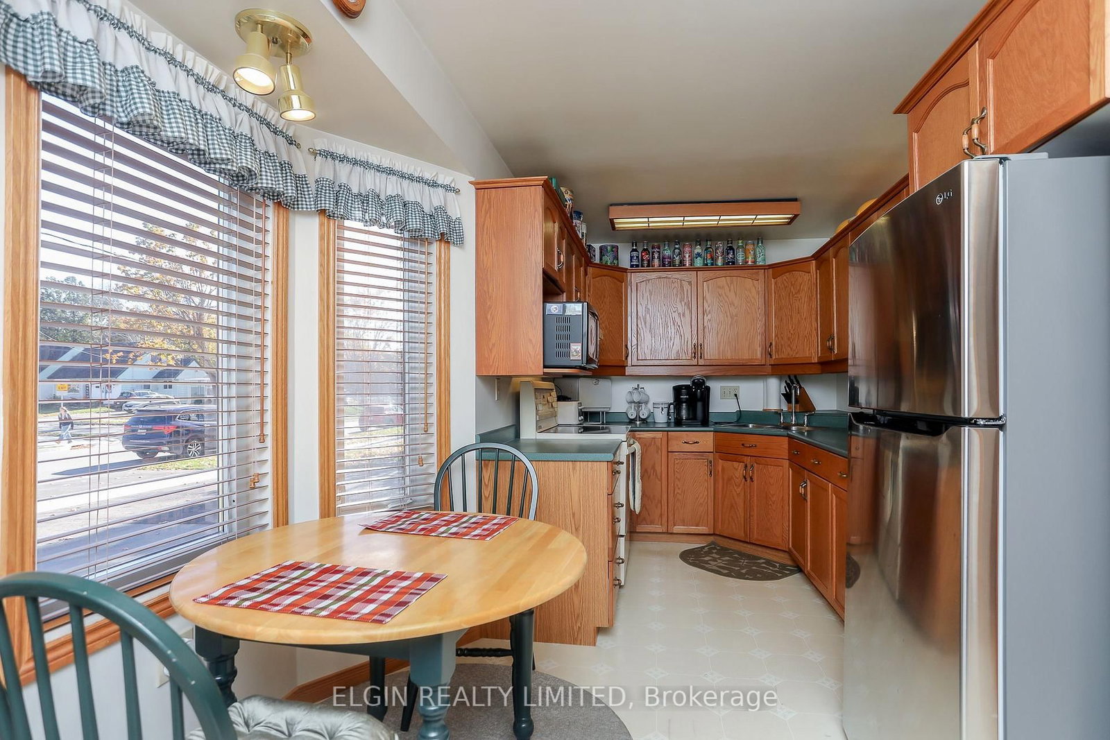 Listing Image 10
