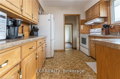 88 Fairview Ave, St. Thomas - SE image-0-2