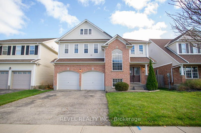 home for lease on 38 Lovell Crescent