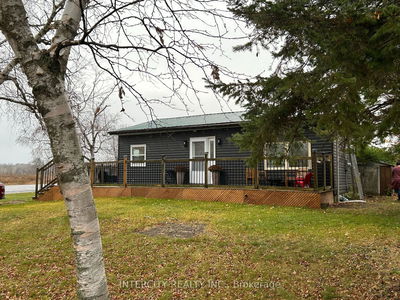 2447 County Road 8, Prince Edward County - North Marysburgh image-0-1