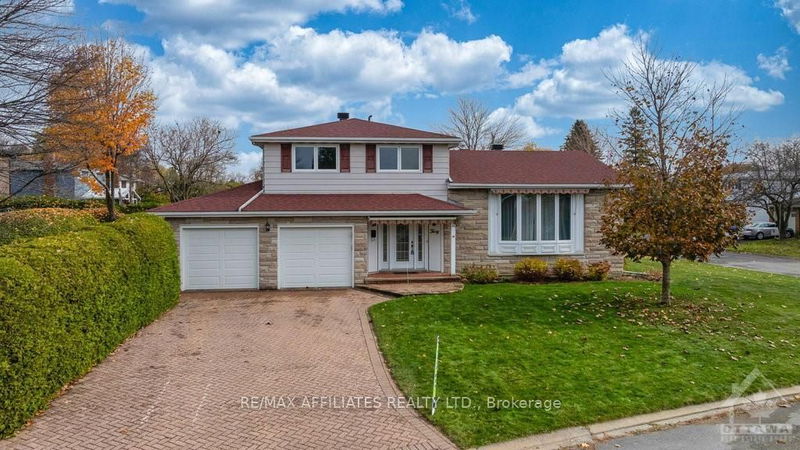 home for sale on 30 WOODHILL Crescent