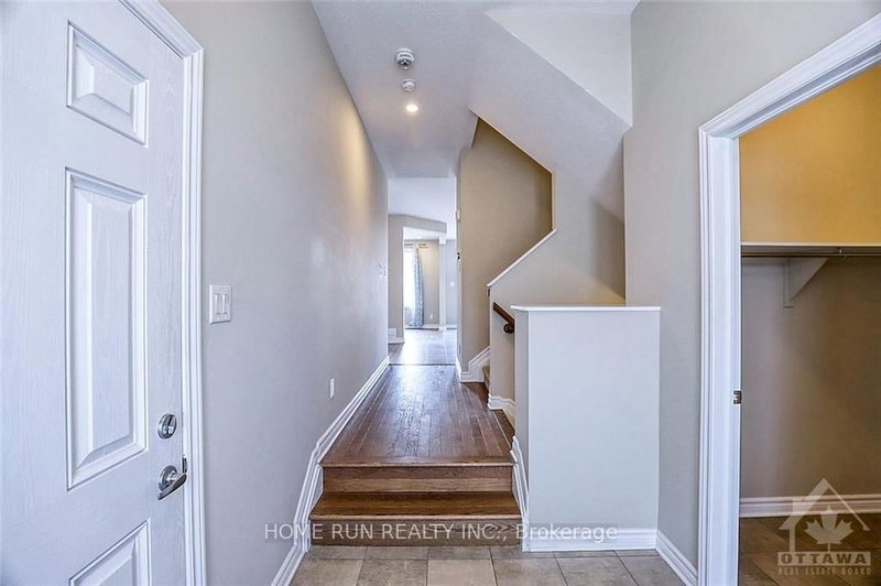 2586 RIVER MIST Rd, Ottawa, K2C 3H2 | Image 2