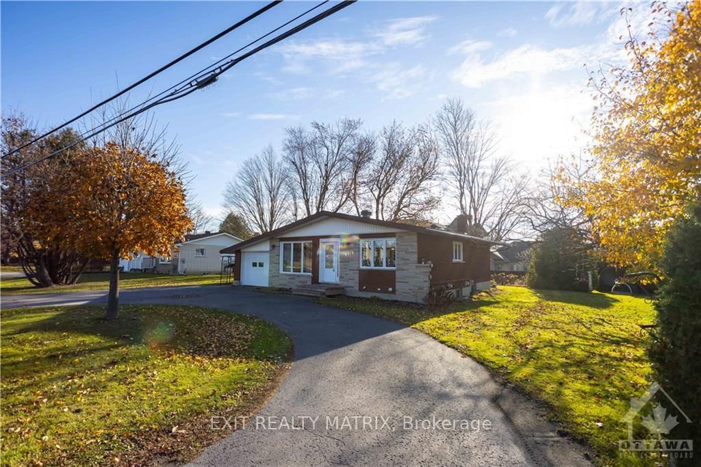 Detached House sold at 828 NOTRE DAME Street, Russell, 602 - Embrun, K0A 1W1 - MLS: X10419530