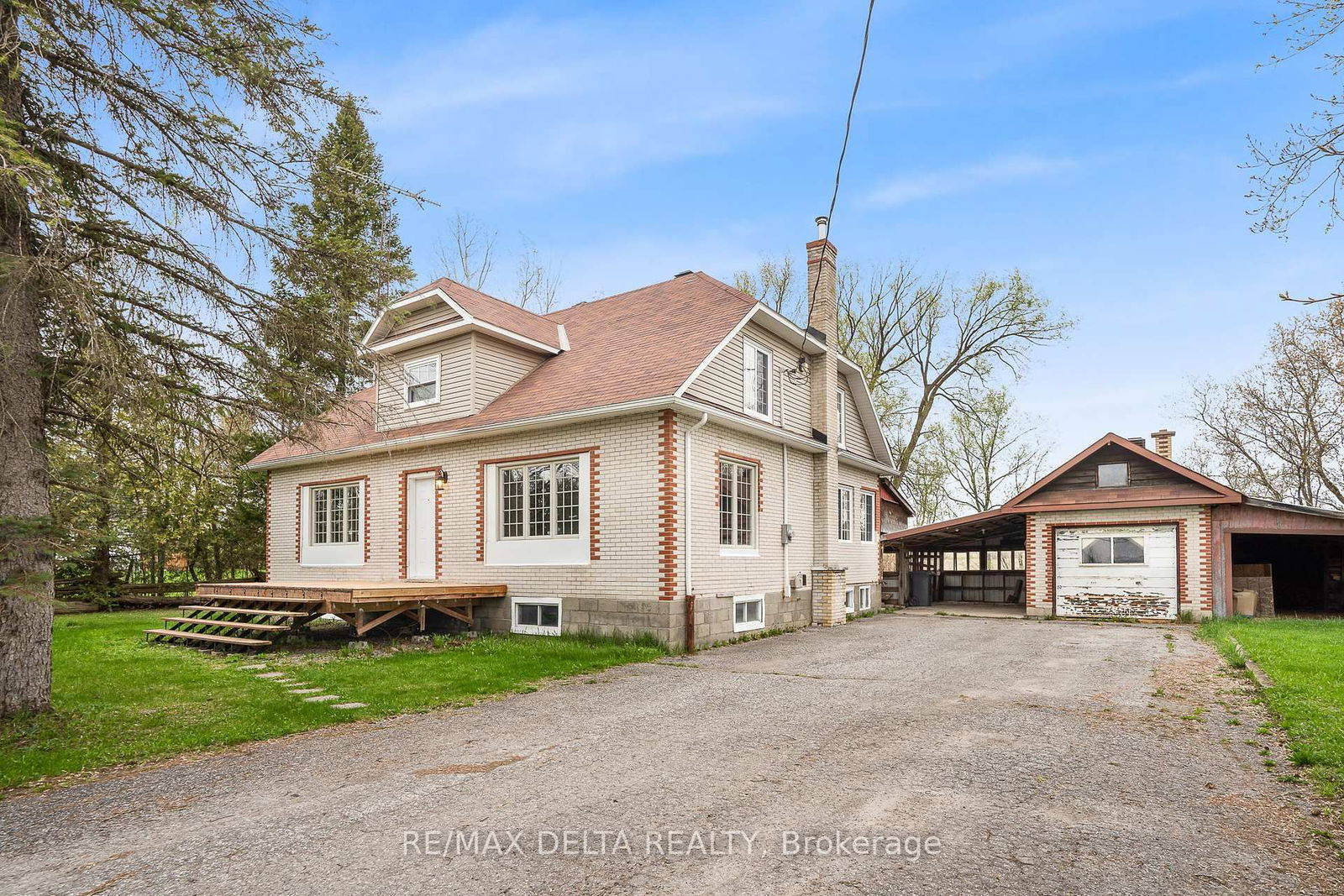 Detached House for sale at 1015 LABROSSE Street, East Hawkesbury, East Hawkesbury Twp, K0B 1P0 - MLS: X10419571