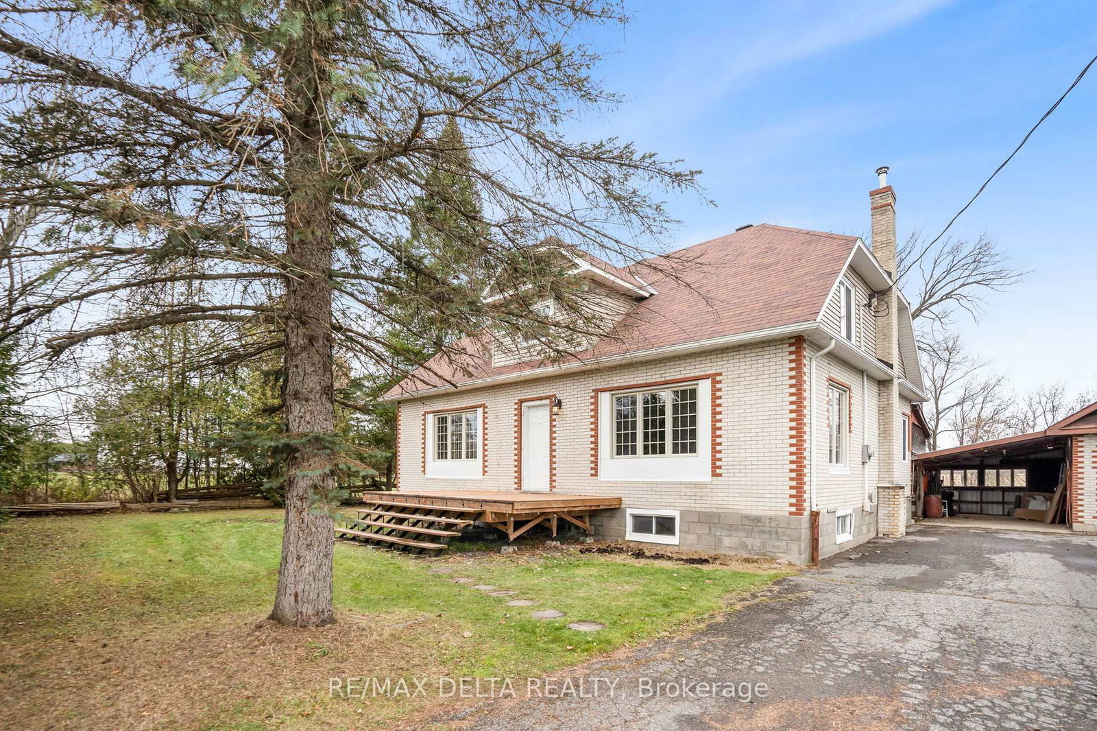 Detached House for sale at 1015 LABROSSE Street, East Hawkesbury, East Hawkesbury Twp, K0B 1P0 - MLS: X10419571