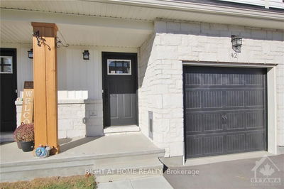 42 WHITCOMB Cres, Smiths Falls - 901 - Smiths Falls image-0-1