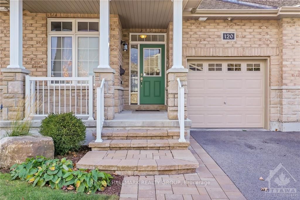 Townhouse sold at 120 PASSAGEWAY, Kanata, 9004 - Kanata - Bridlewood, K2M 2B5 - MLS: X10419645