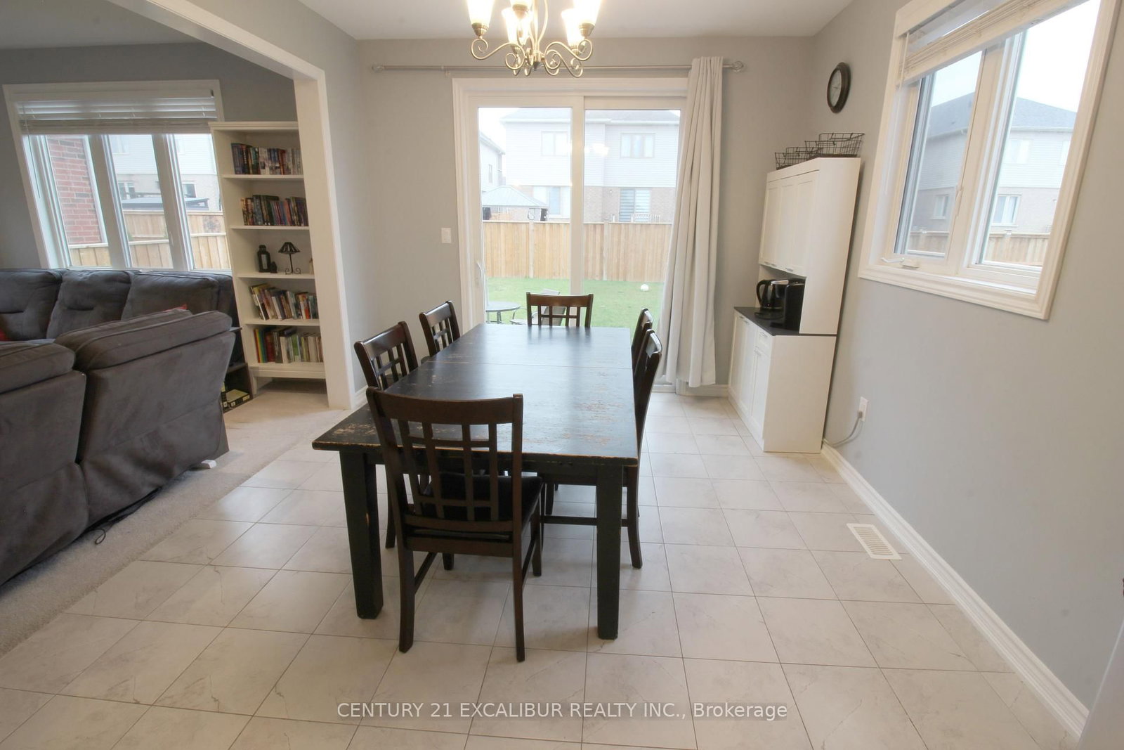 Listing Image 7