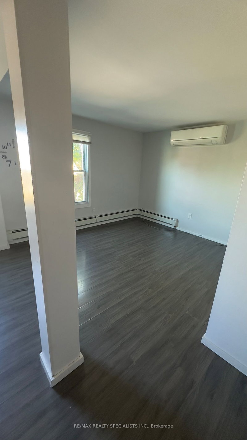 2 - 108 Queenston St, St. Catharines, L2R 2Z3 | Image 2