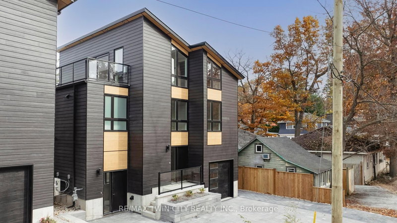 55 Centre St, Lambton Shores, N0M 1T0 | Image 2