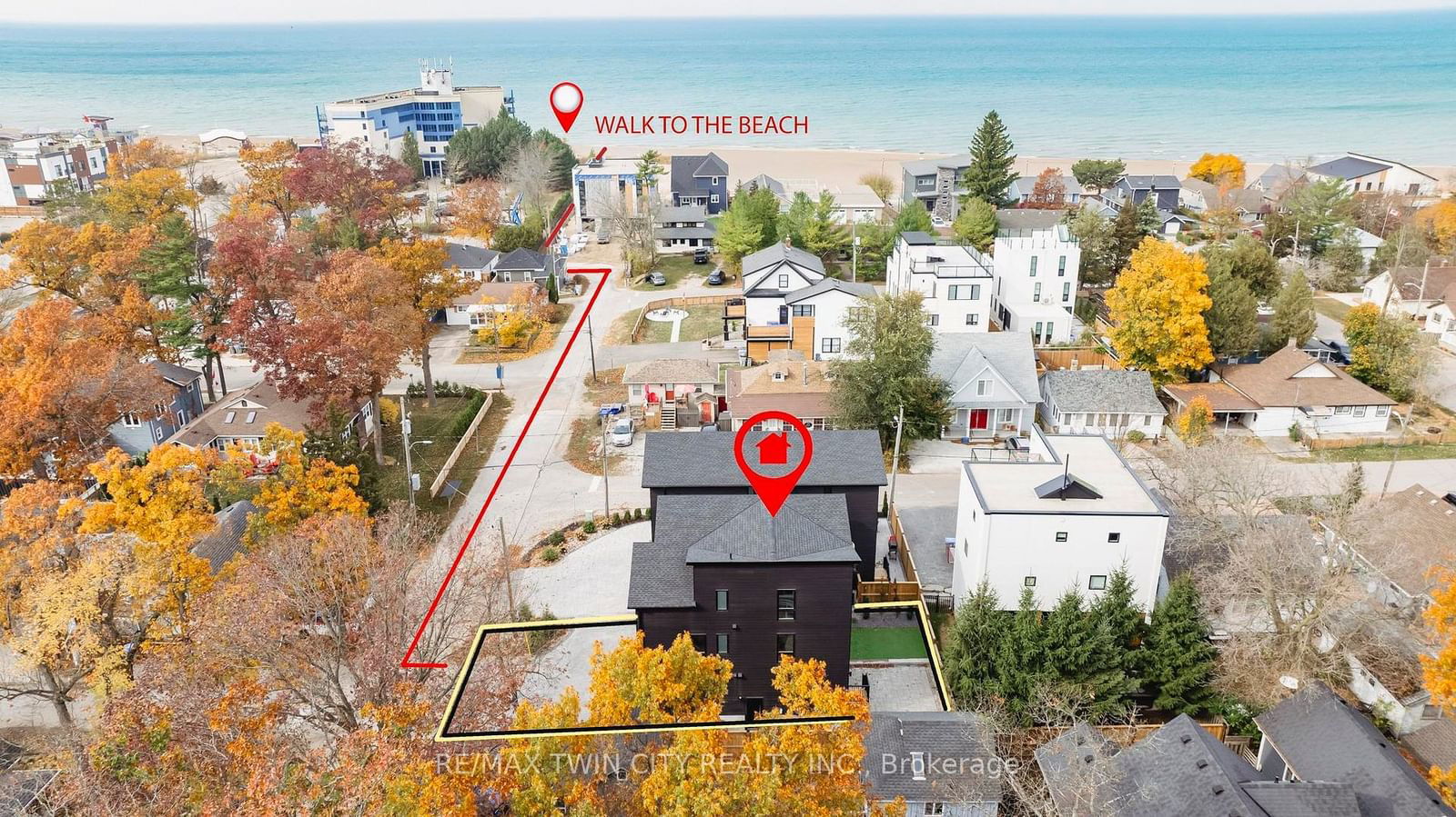 Detached House sold at 55 Centre Street, Lambton Shores, Grand Bend, N0M 1T0 - MLS: X10421399