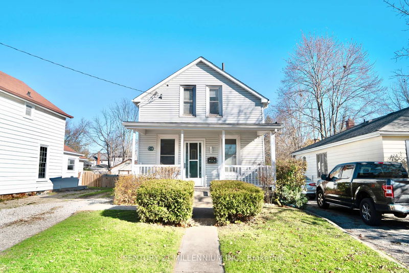 home for sale on 41 Chalmers Street N
