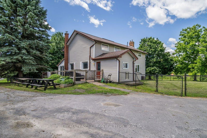 8061 County Rd 2, Greater Napanee - Greater Napanee image-0-0