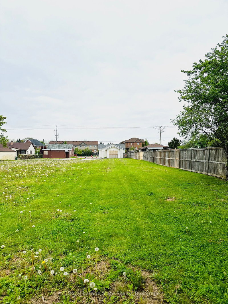 148 Green Rd, Hamilton, L8G 3X1 | Image 2