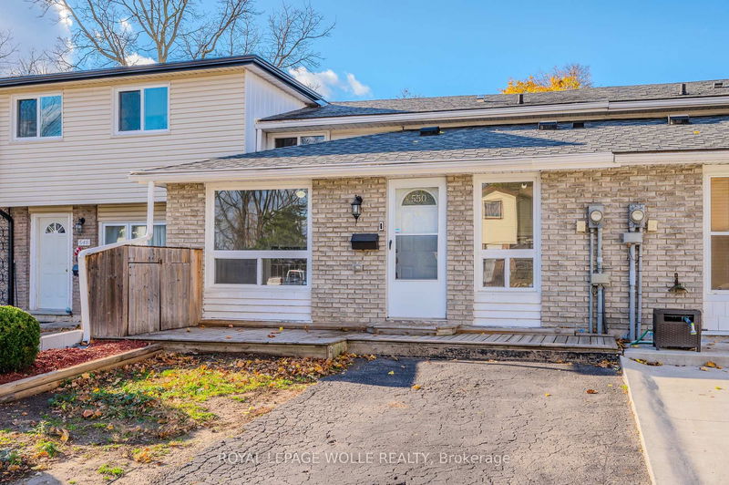 home for lease on 550 Parkview Crescent