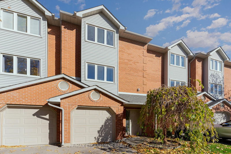 home for lease on 18-72 Stone Church Road W
