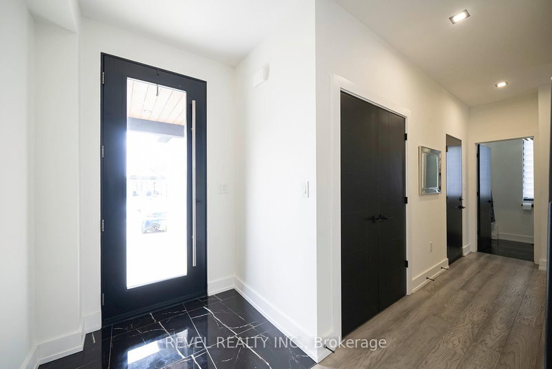 14 Willowbrook Dr, Welland, L3C 0G1 | Image 2