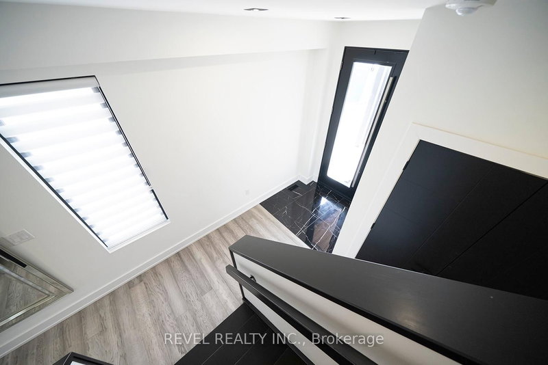 14 Willowbrook Dr, Welland, L3C 0G1 | Image 3