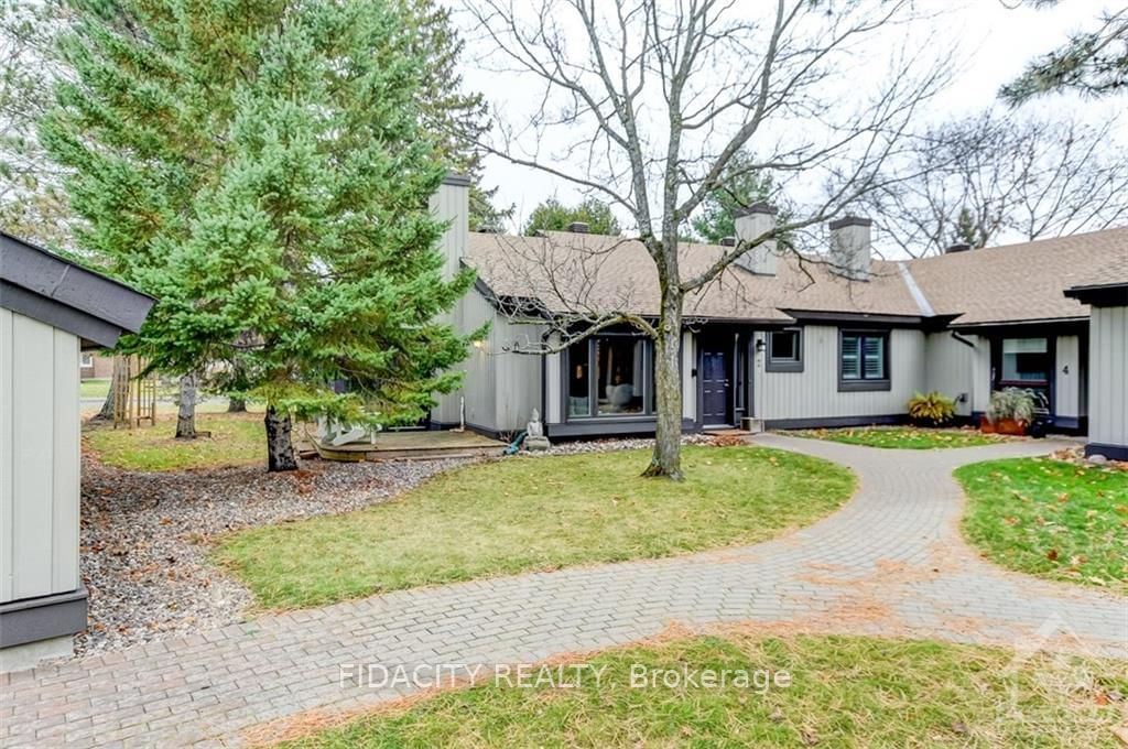 Building at 2 KITTANSETT Court, Ottawa, Stittsville (Central)