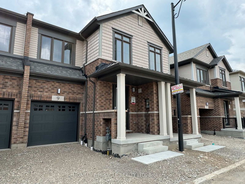 home for lease on 9-15 Blacklock Street