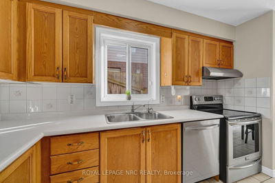 27 Hollyridge Cres, Kitchener -  image-0-4