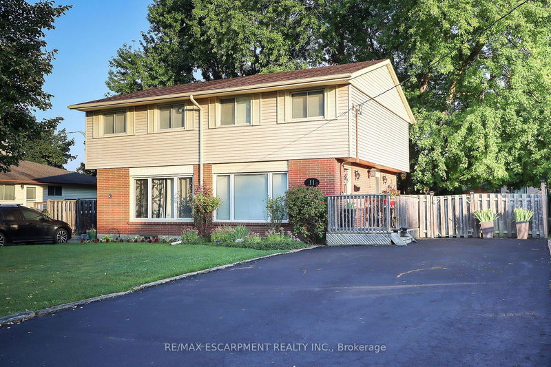 home for sale on 11 Westlake Lane