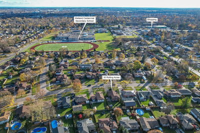 30 Rolling Acres Dr, Welland -  image-0-1