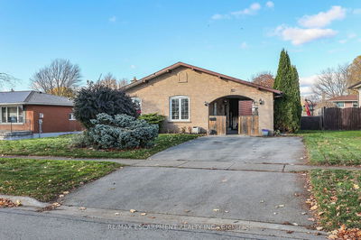 30 Rolling Acres Dr, Welland -  image-0-2