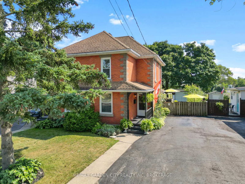 home for sale on 312 Clarence Street