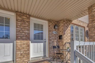 Unit 17B — 50 Howe Dr, Kitchener -  image-0-1