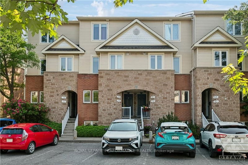 home for sale on 75 STRATHAVEN