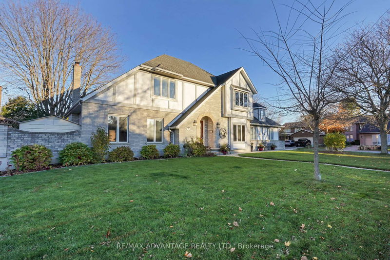 home for sale on 35 Monte Vista Crescent