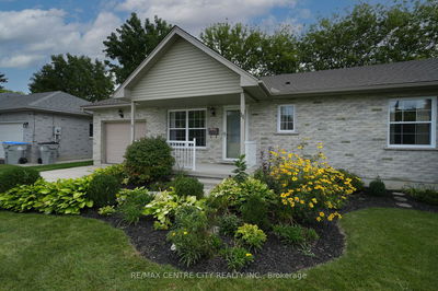 11 Pittao Pl, Strathroy-Caradoc - NE image-0-3