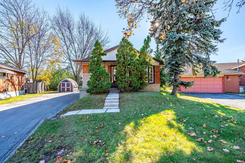 home for sale on 9 Thomson Court