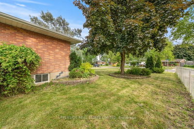 8 Mayfair Dr, Sarnia - Sarnia image-0-1