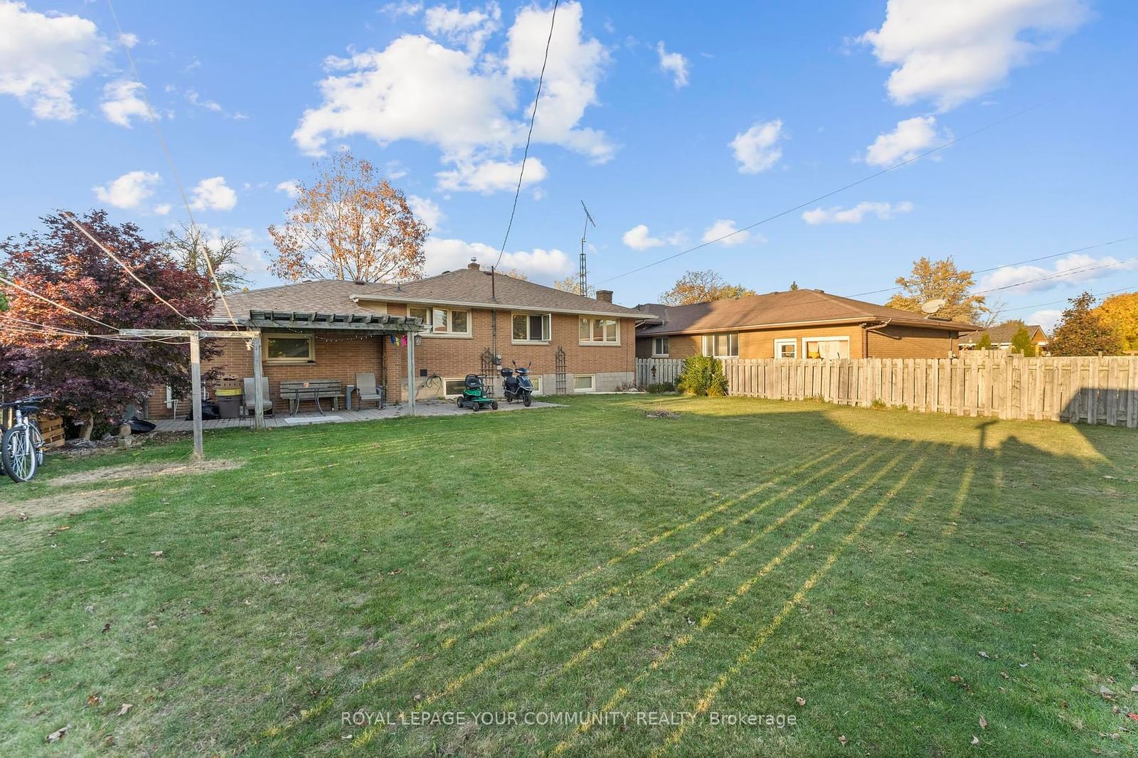Listing Image 4