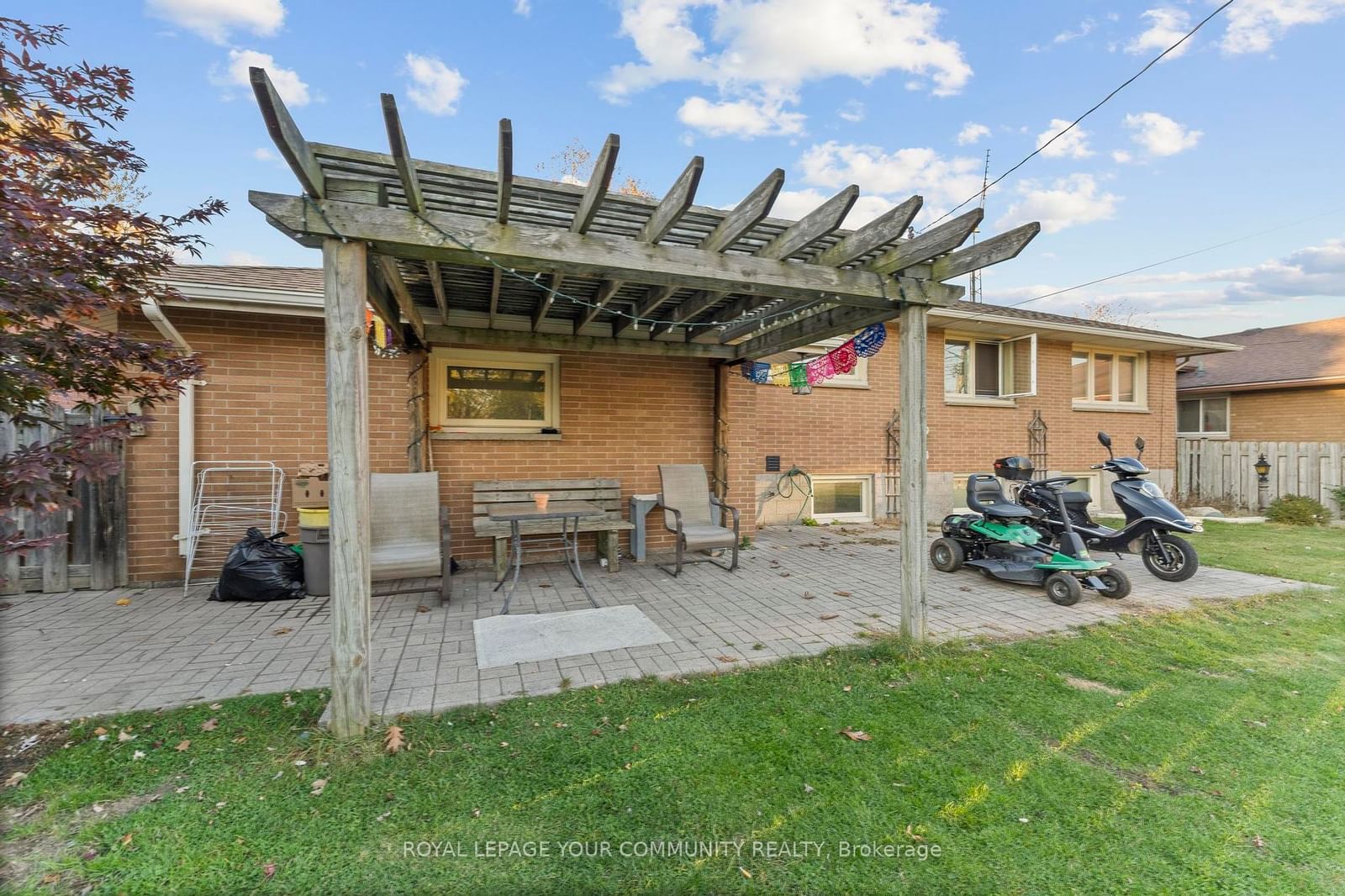 Listing Image 6