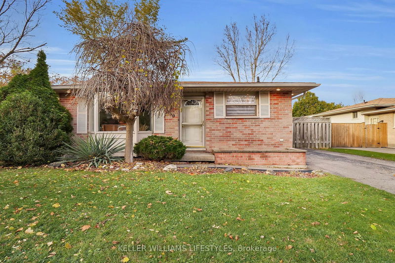 home for sale on 350 Highview Crescent