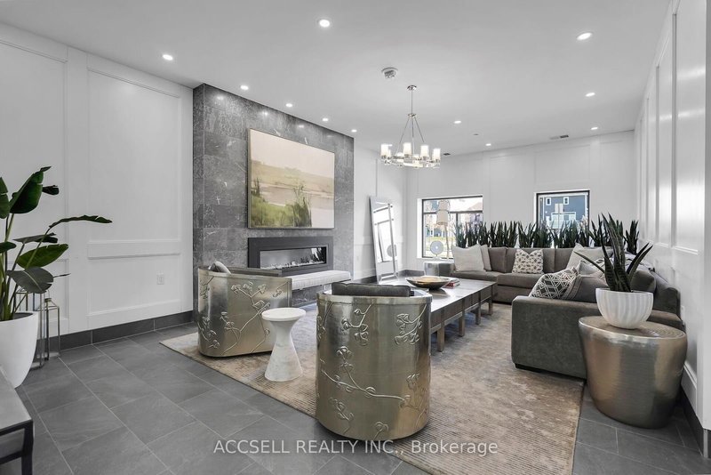 902 - 260 Villagewalk Blvd, London North, N6G 0P6 | Image 3